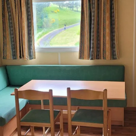 Mobil-home Confortable 4 Pers, Separees, Salon De Jardin Et Barbecue - Api-1-52-1348